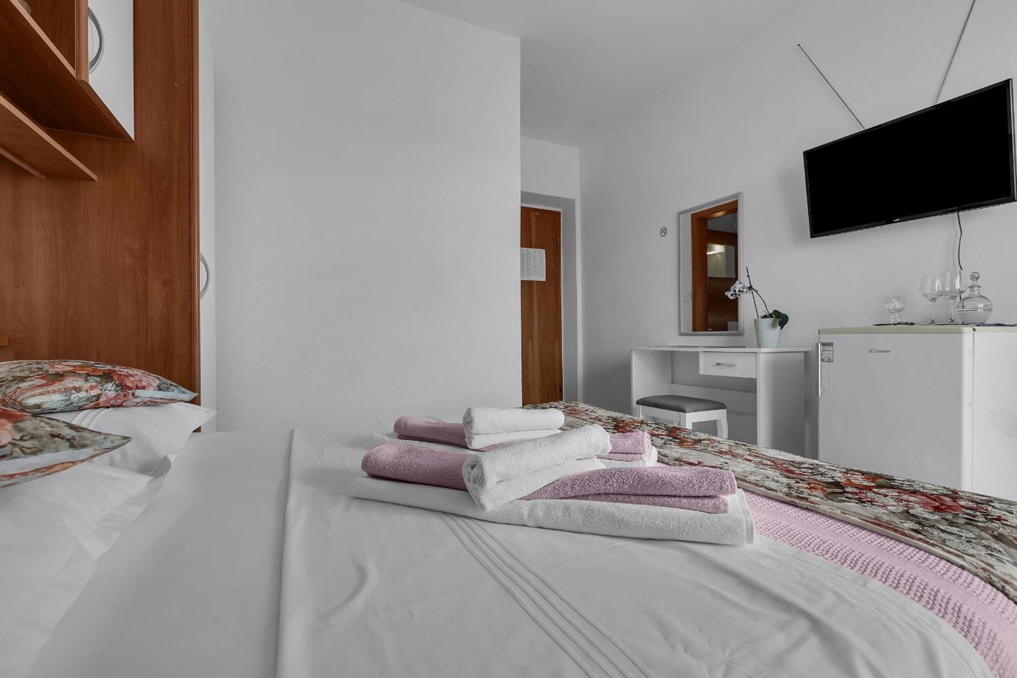 Apartment And Rooms Mila Makarská Exteriér fotografie